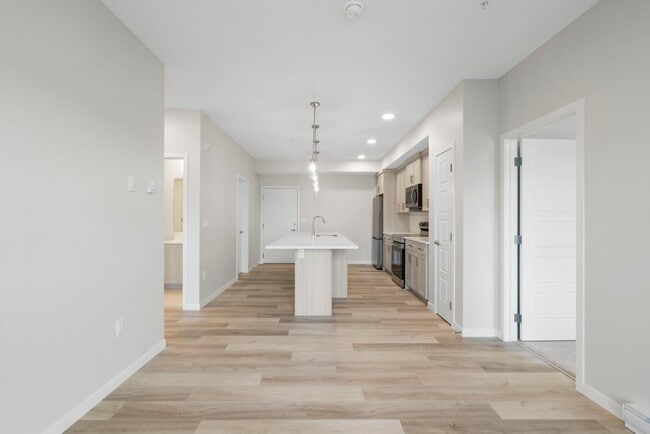 Photo du bâtiment - 360-360 Harvest Hills Way NE