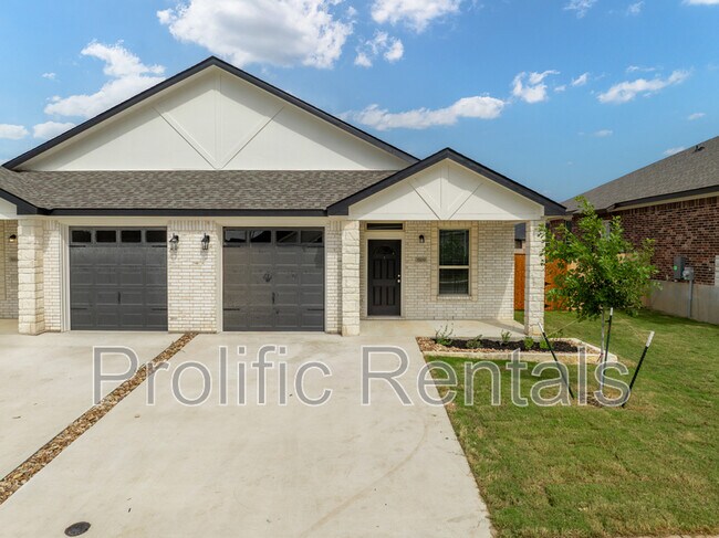 Foto del edificio - 5109 Rose Petal Ct