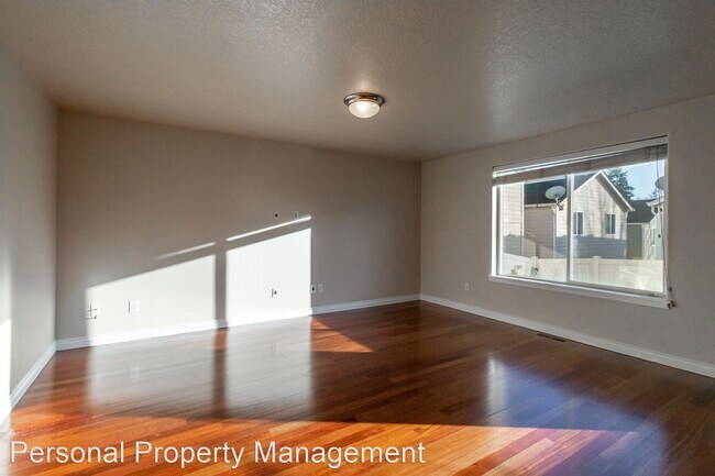 Building Photo - 3 br, 2.5 bath House - 7027 NE 56th St.