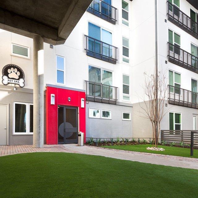 Foto principal - 411 Broadway Ave