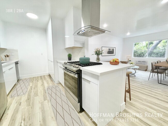 Building Photo - 634 Flower Ave