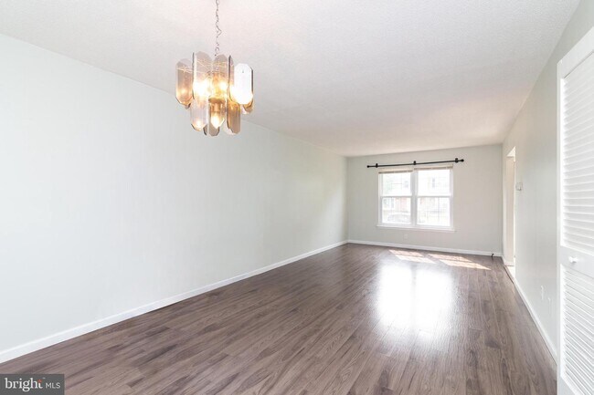Foto del edificio - 2029 Beech Ln