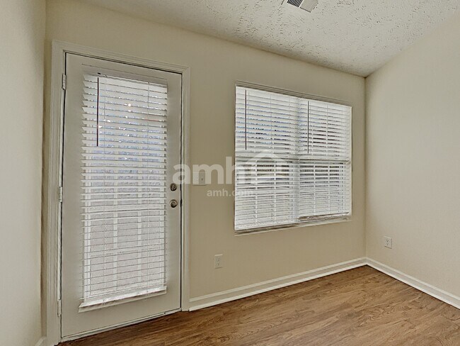 Foto del edificio - 5034 Timber Trail Dr