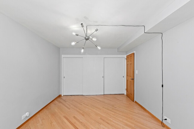 Building Photo - 3950 N Lake Shore Dr