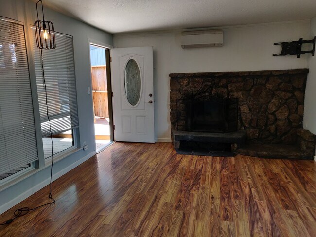Building Photo - 20390 Fairway Dr