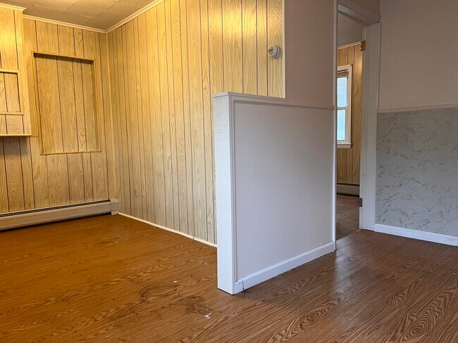 Building Photo - 21 Meadow Ln