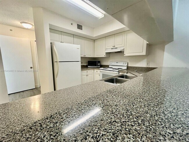 Foto del edificio - 410 S Park Rd