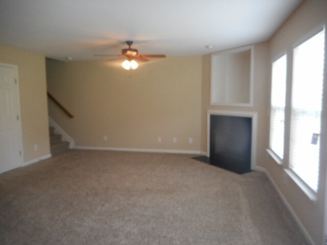 Foto del edificio - 5003 Peppercorn Lane