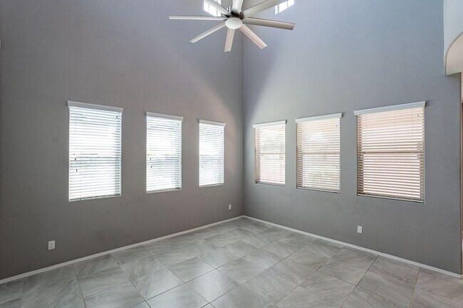 Foto del edificio - Move In Ready! Three Bedrooms - Beautiful ...