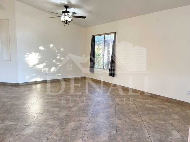 Building Photo - 9144 W Villa Rita Dr