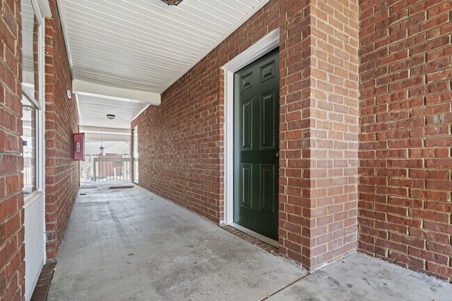 Foto del edificio - 527 3rd Loop Rd