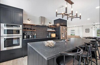 Building Photo - 541 Ibis Dr