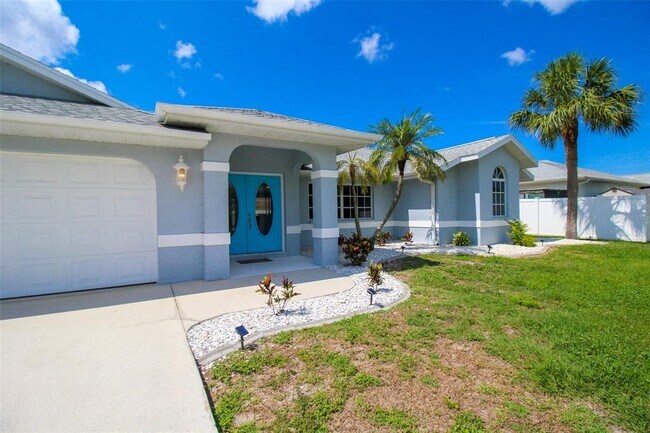 Building Photo - 11895 Claremont Dr