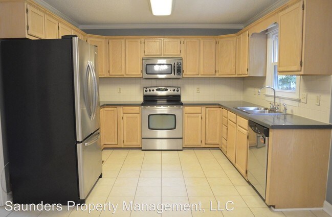 Foto del edificio - 3 br, 2.5 bath House - 2217 Briar Glen Rd