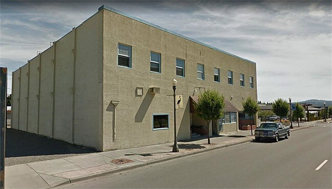 Building Photo - 217 3rd St