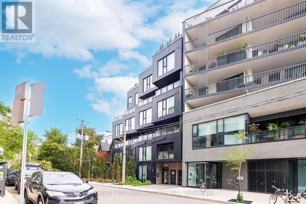 Primary Photo - 45-345 Dovercourt Rd