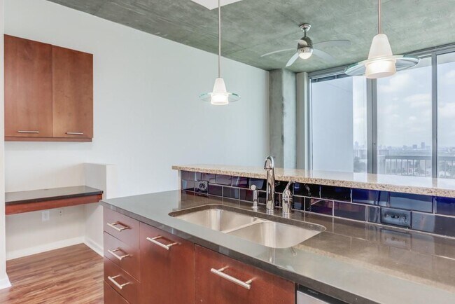 Foto del edificio - 3324 Peachtree Rd