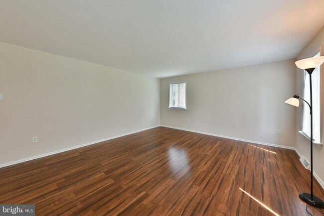 Building Photo - 108 Rue Charmille Rd