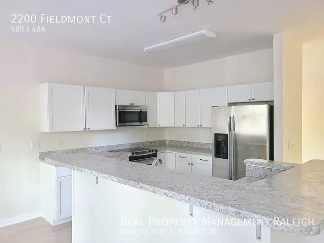 Foto del edificio - Room in House on Fieldmont Ct