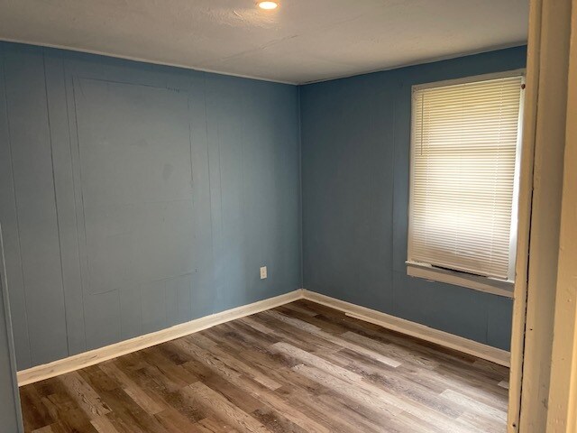 Foto del edificio - 250 Vernis Ave