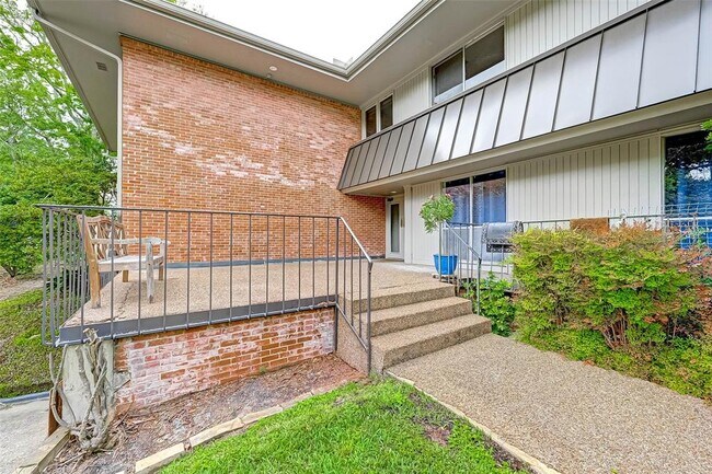 Foto del edificio - 6597 Bayou Glen Rd