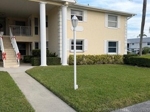 Building Photo - 670 E Lake Jasmine Cir