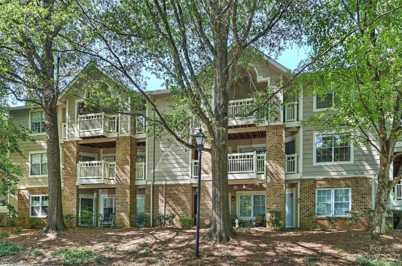 Primary Photo - 5001 Sharon Rd