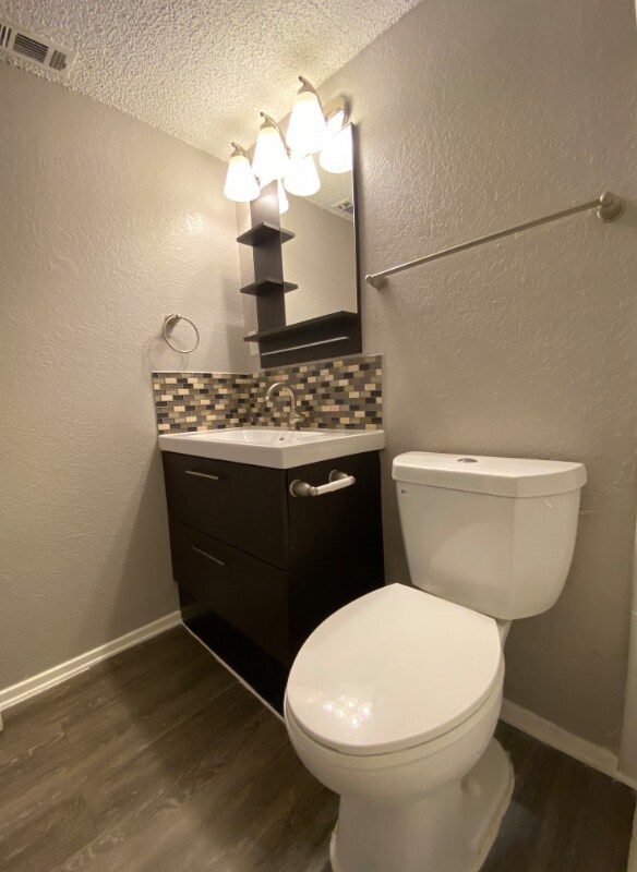 Foto del edificio - 3817 Murray Ct