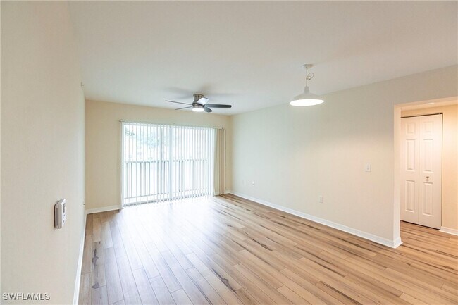 Foto del edificio - 8298 Key Royal Ln