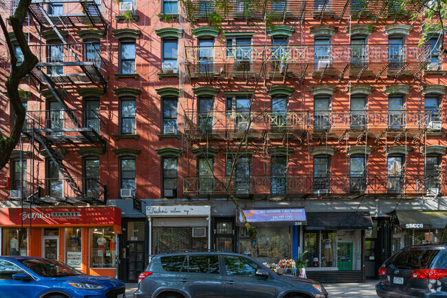 330 E 11th St, Nueva York, NY 10003-7423 - 330 E 11th St