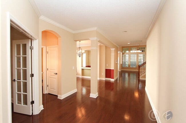Building Photo - 5807 Parkset Dr