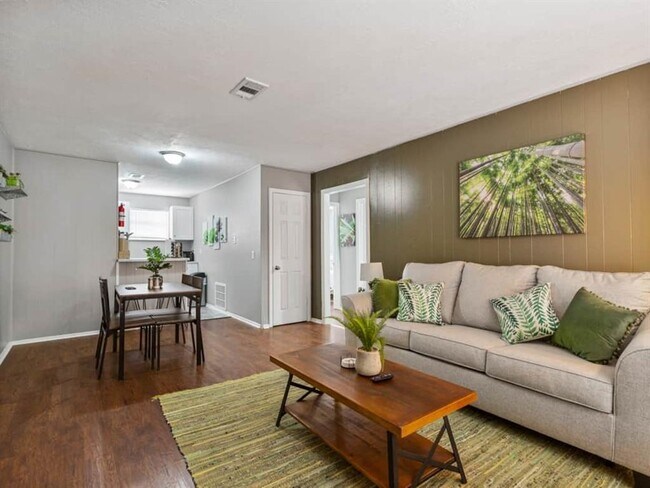 Building Photo - 3631 N MacGregor Way