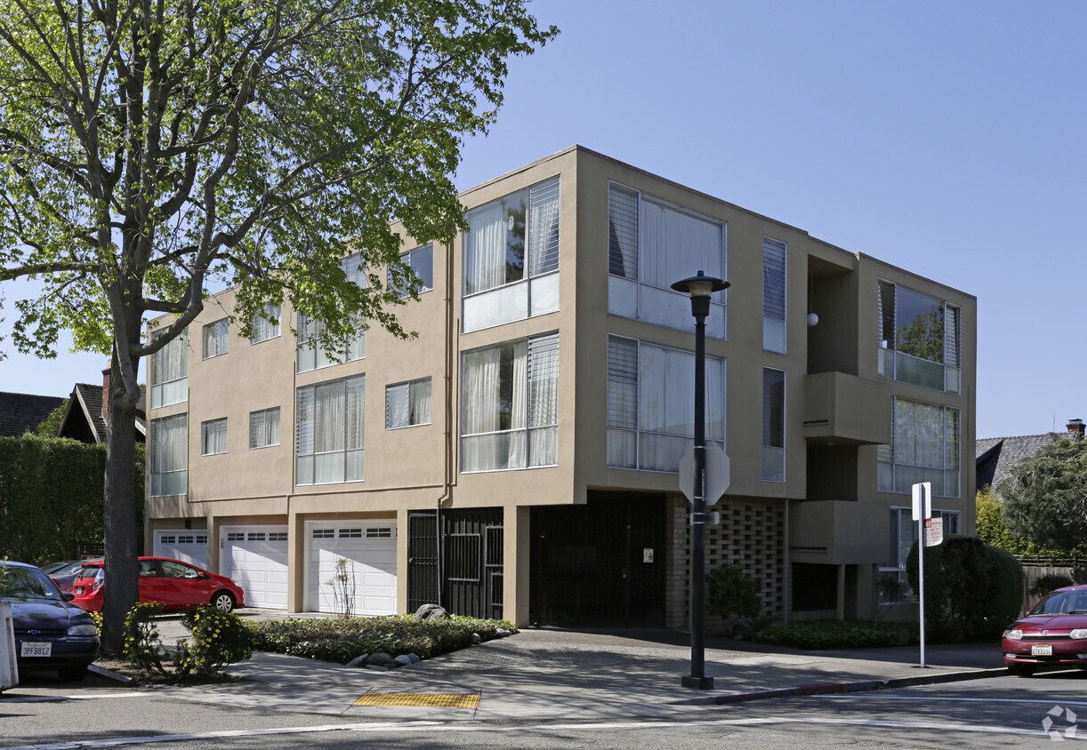 Foto principal - 2612 Webster St