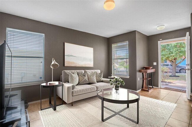 Building Photo - 8925 China Rose Dr