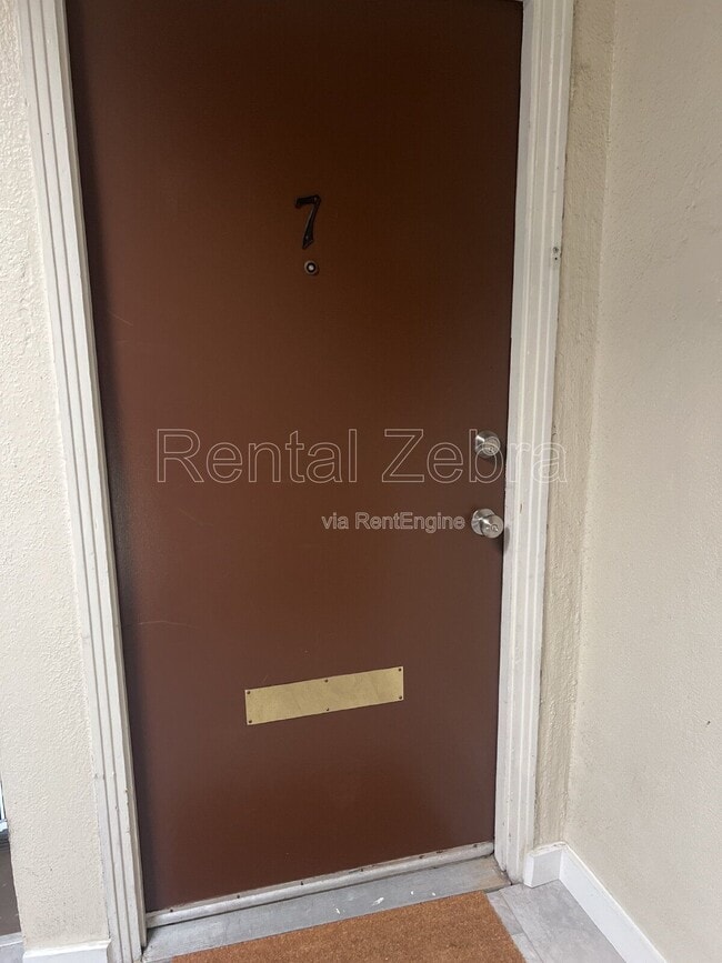 Building Photo - 1420 Southwest Blvd