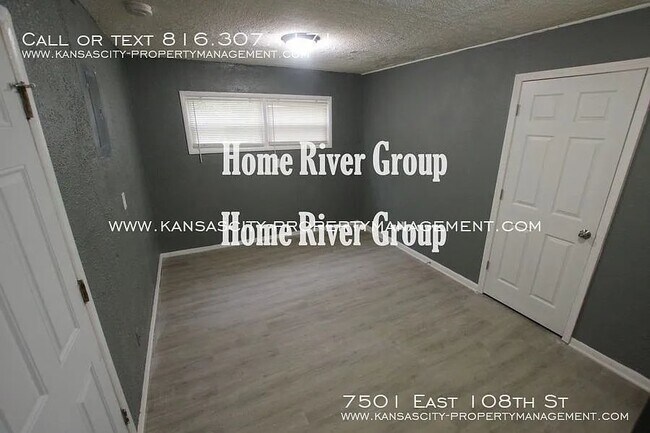 Foto del edificio - 7501 E 108th St