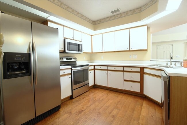 Foto del edificio - 2210 Maryday Ct