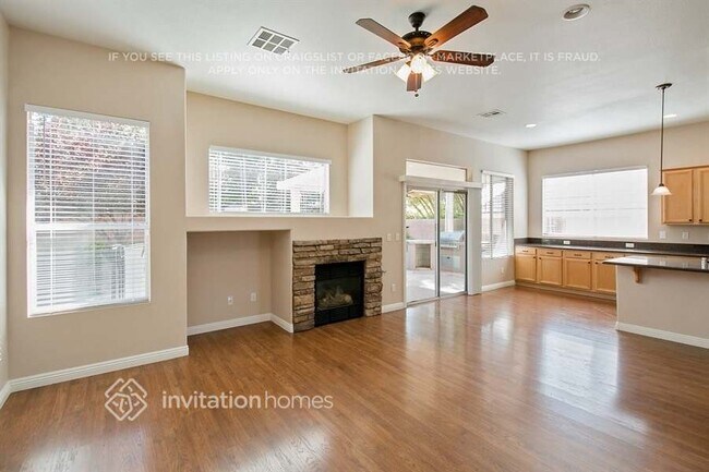 Foto del edificio - 2731 Enchanted Isle St