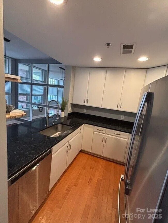 Foto del edificio - 1320 Fillmore Ave