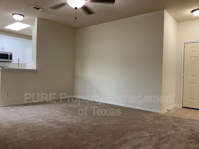 Building Photo - 203 Kates Way