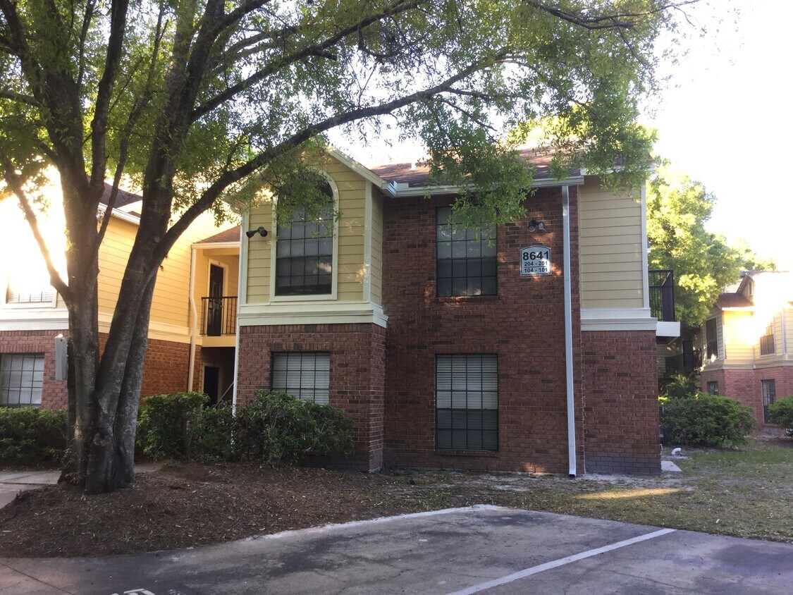 Primary Photo - Come see this 1 bedroom, 1 bath condo for ...