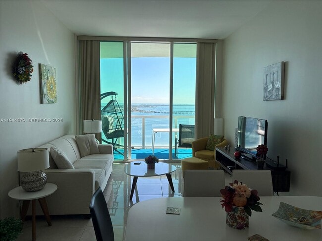 Building Photo - 218 SE 14th St