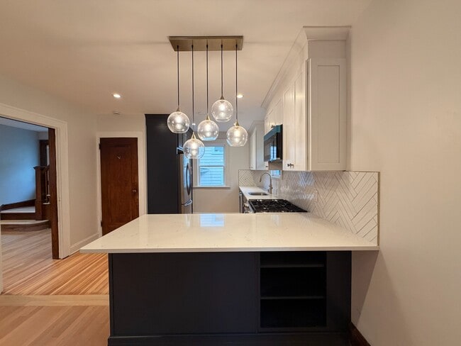 Building Photo - 160 Clairmont Terrace