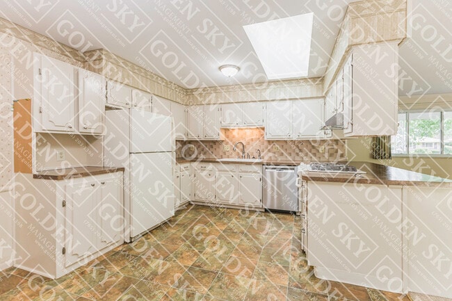 Foto del edificio - 1405 N Briar Rd