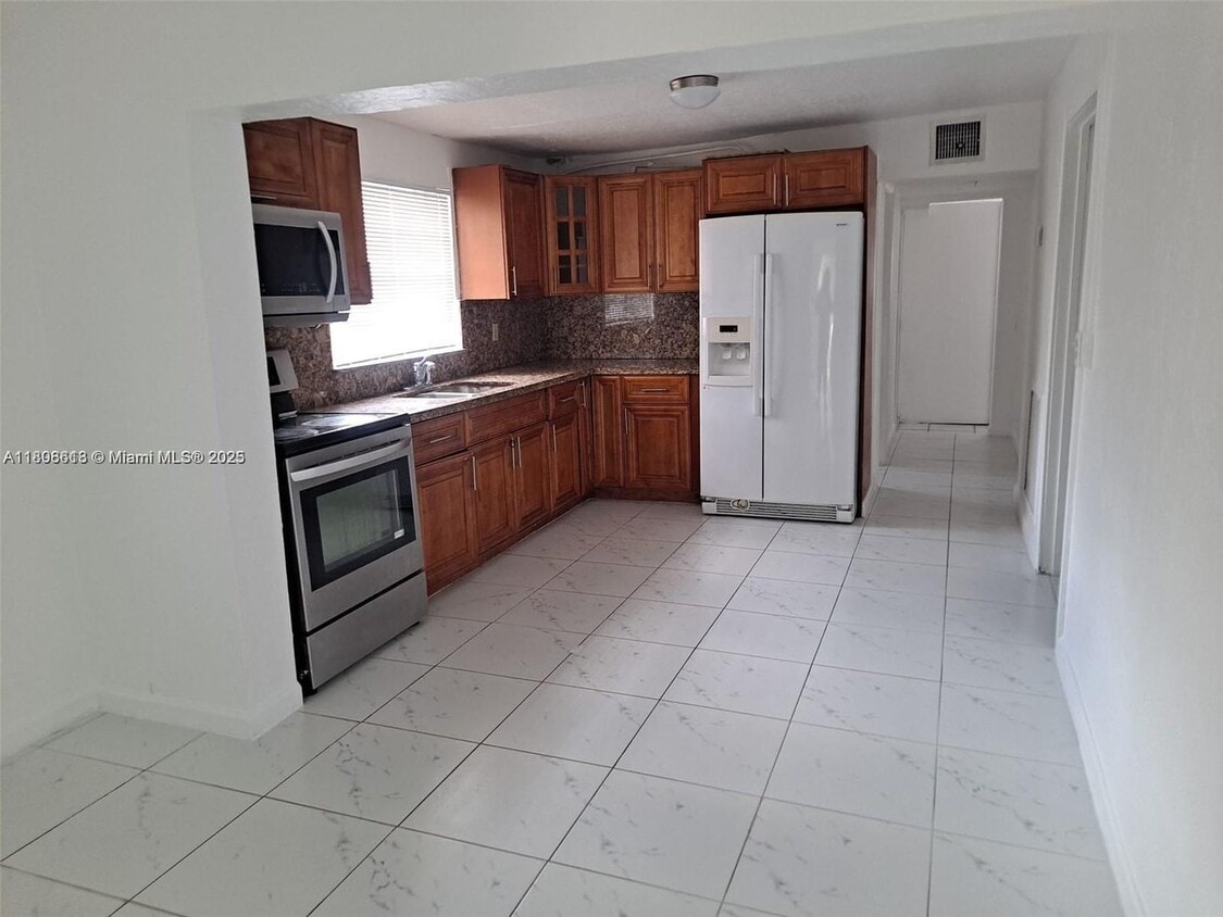 Primary Photo - 3708 SW 58th Ave