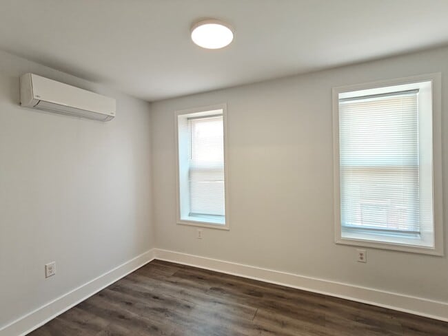 Building Photo - 3122 N Chadwick St