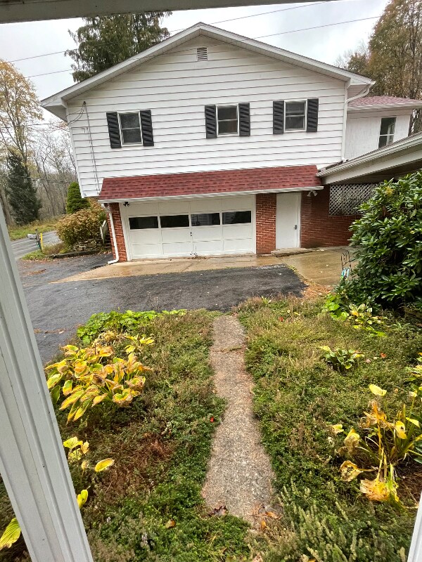 Foto principal - 4755 Oak Ridge Rd