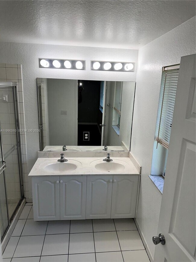 Foto del edificio - 6053 SW 19th Pl