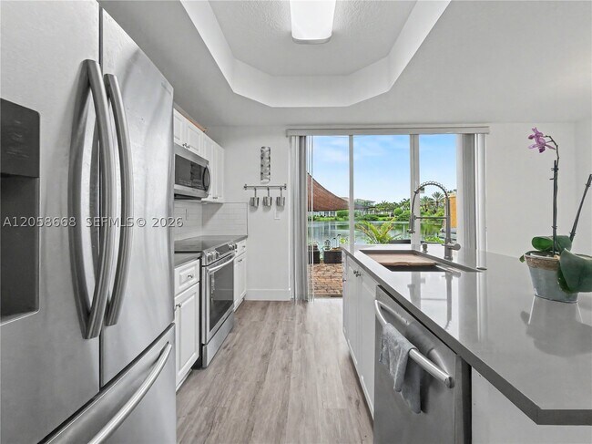 Foto del edificio - 10573 SW 6th St