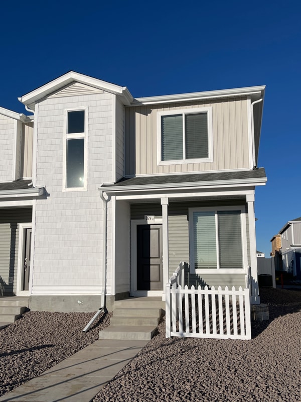 Building Photo - 9246 Henson Pl